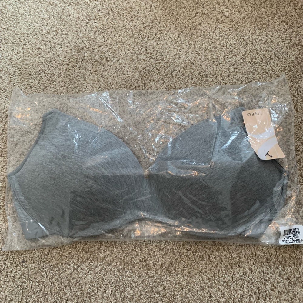 Lively | 34DDD NWT grey tee shirt bra